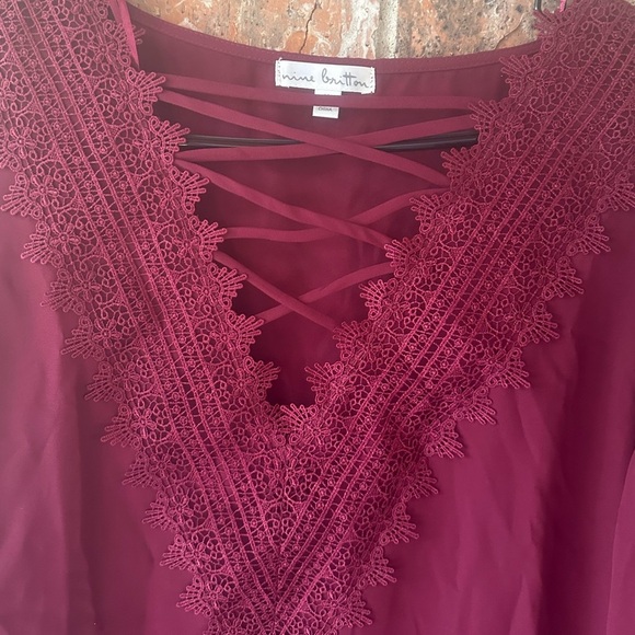 NWOT NINE BRITTON STITCH FIX Detailed Neckline blouse burgundy size medium - Picture 6 of 14